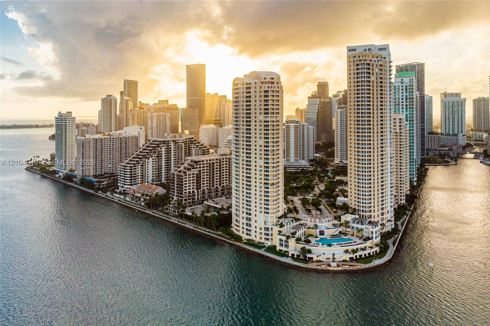 808 Brickell Key Drive, #1006, Miami, FL 33131 Photo 33