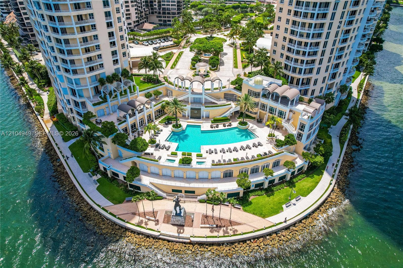 808 Brickell Key Drive, #1006, Miami, FL 33131 Photo 30