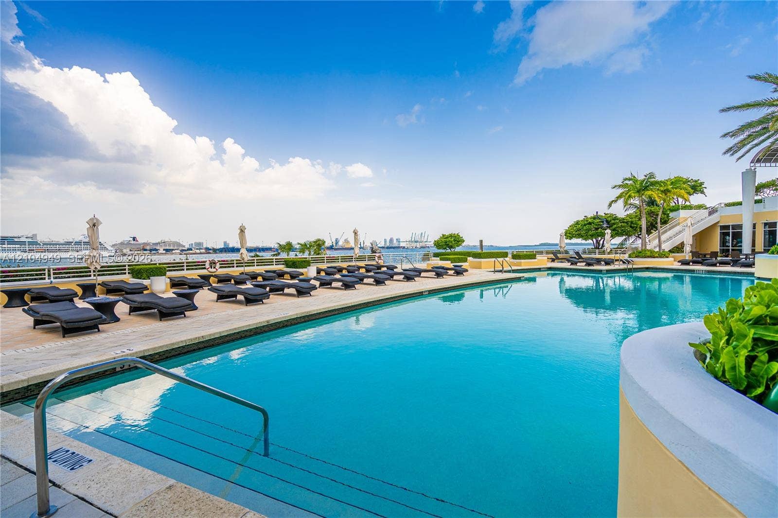 808 Brickell Key Drive, #1006, Miami, FL 33131 Photo 36