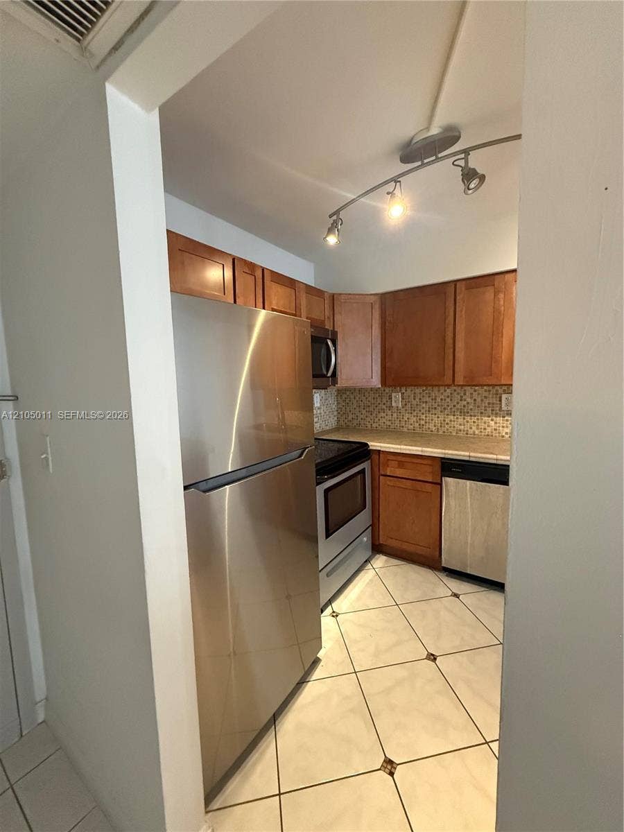 851 Three Islands Boulevard, #106, Hallandale Beach, Hallandale Beach, FL 33009 Photo 4