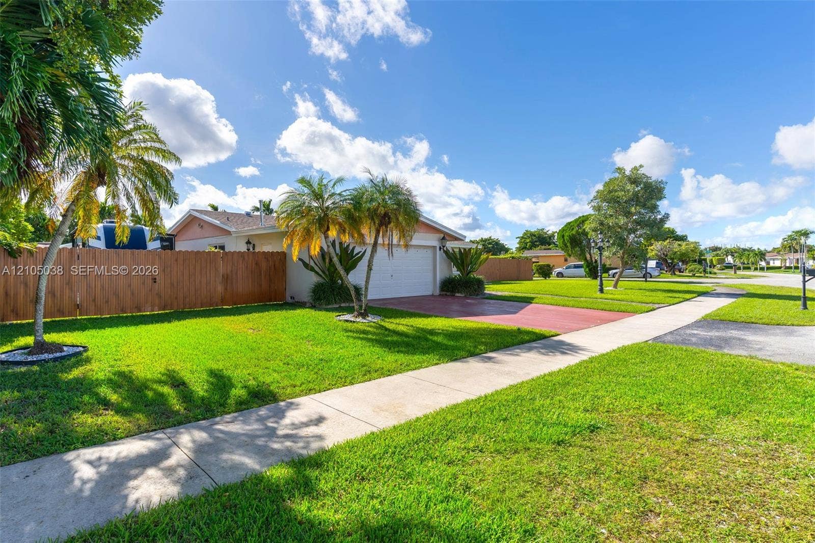 7651 SW 134th Avenue, Miami, FL 33183 Photo 2