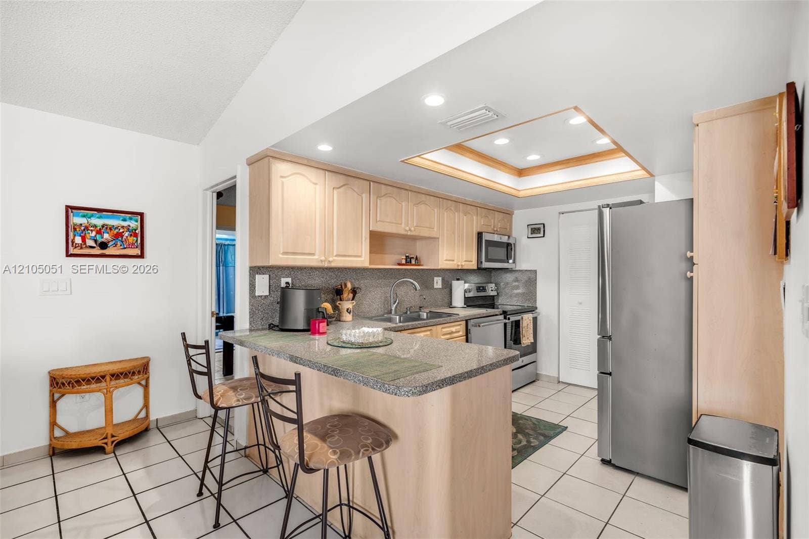 461 SW 89th Court, Miami, FL 33174 Breakfast bar