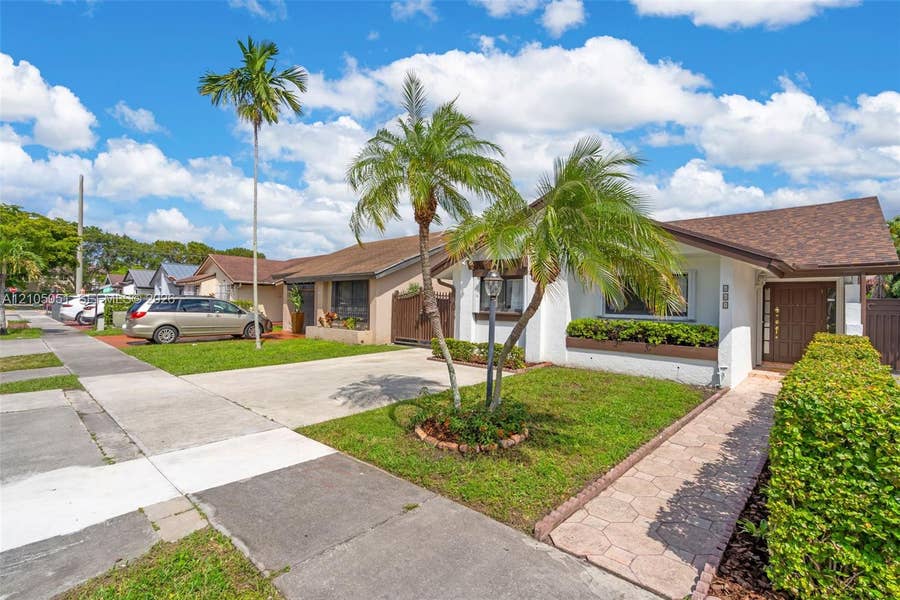Property photo for 461 SW 89th Court, Miami, FL