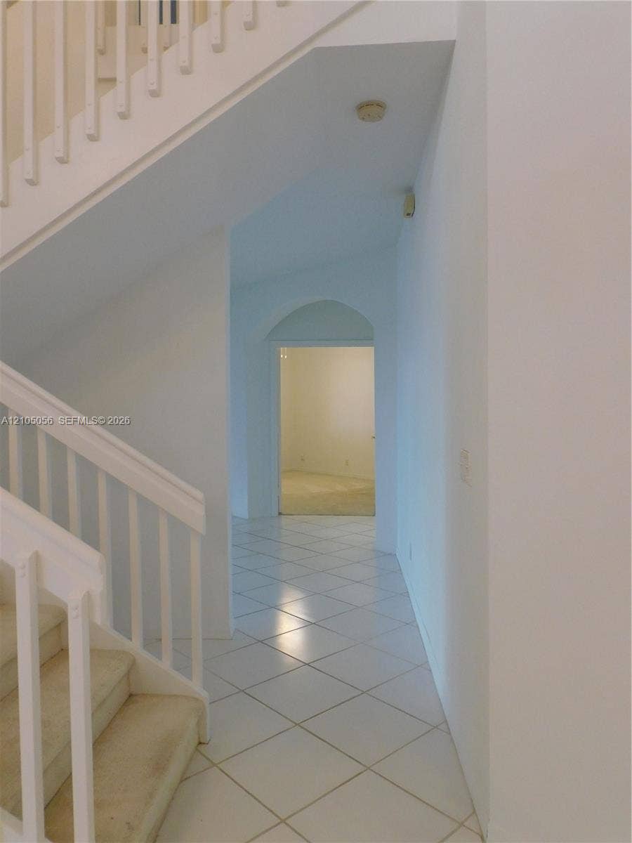 16729 Amber Lake, Weston, FL 33331 Hallway leading to Family Room.