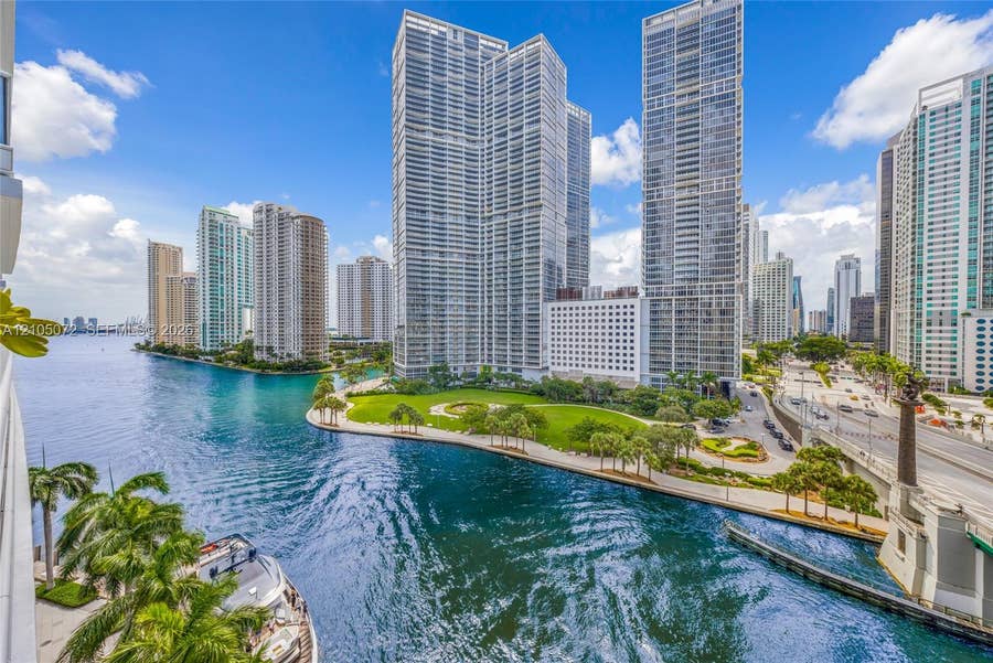 Property photo for 200 Biscayne Boulevard Way, #904, Miami, FL