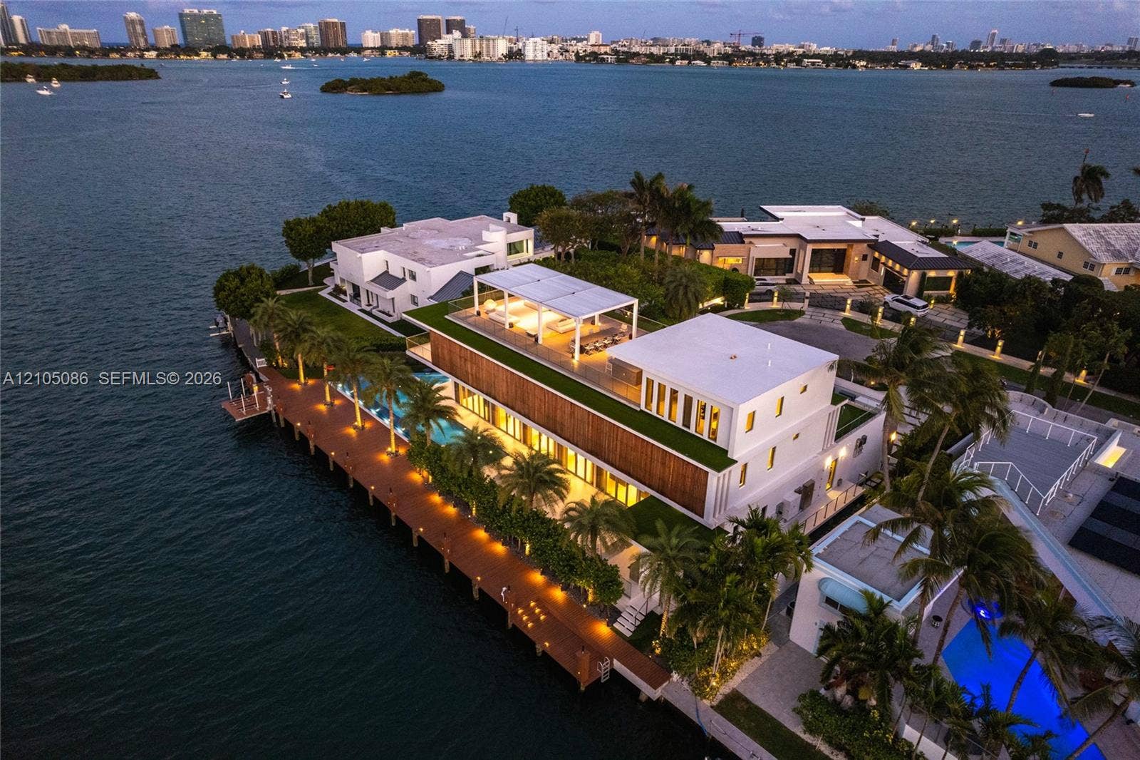 13390 Biscayne Bay Drive, North Miami, FL 33181 Photo 2
