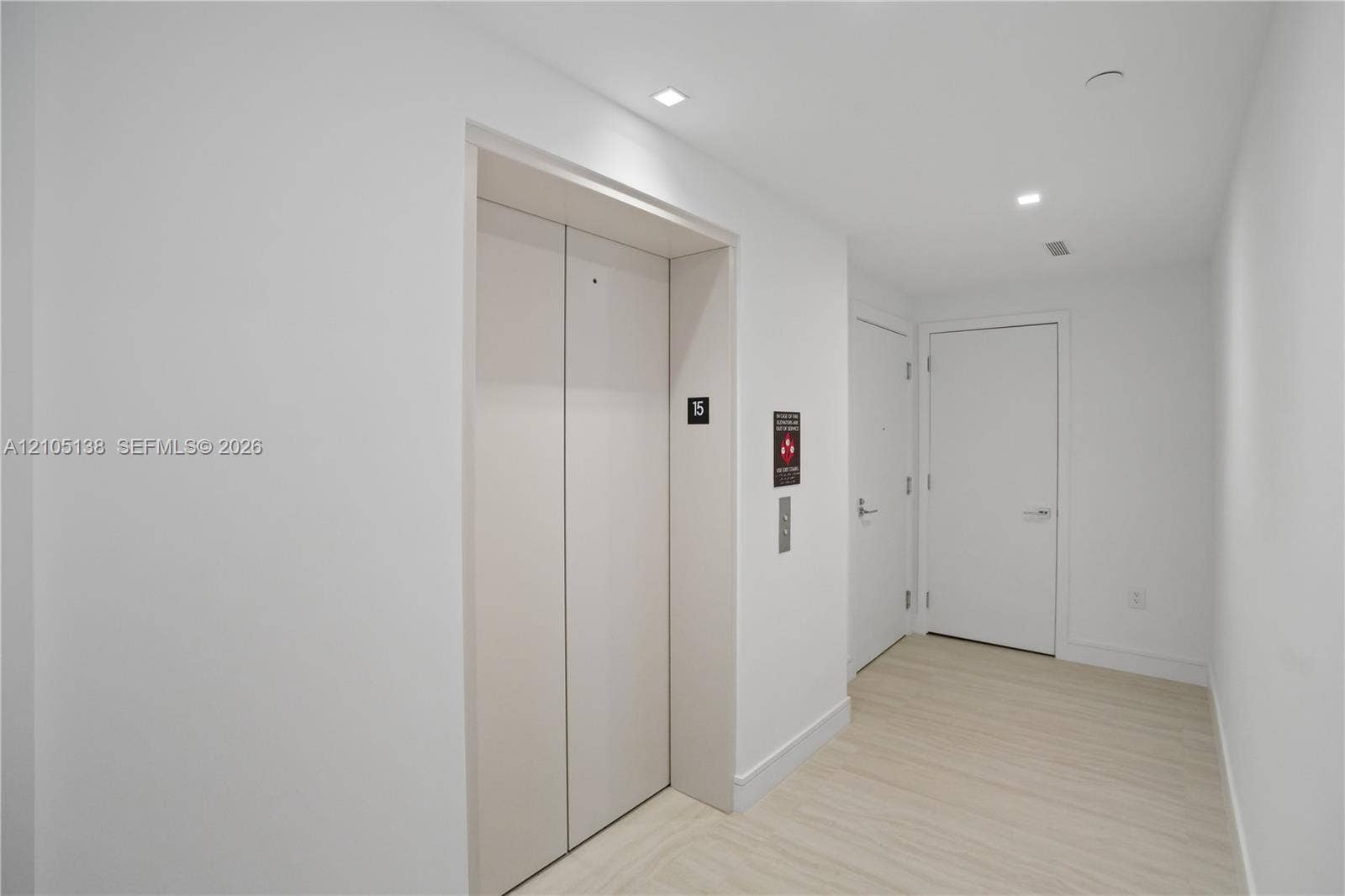 2411 Laguna Circle, #1505, North Miami, FL 33181 Photo 2