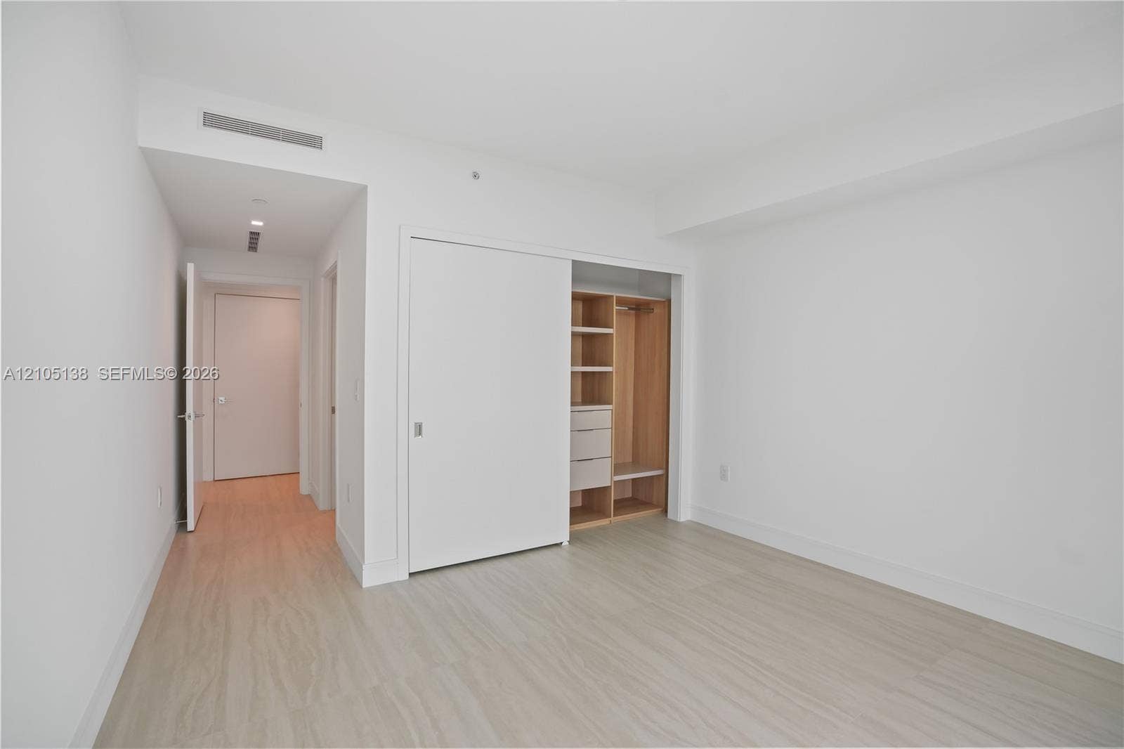 2411 Laguna Circle, #1505, North Miami, FL 33181 Photo 11