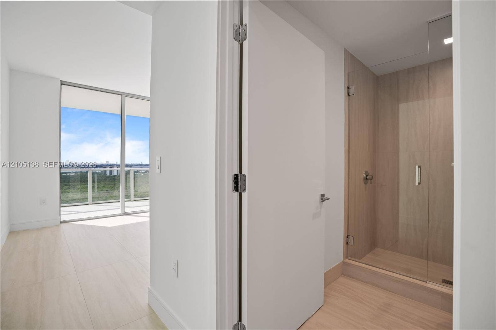 2411 Laguna Circle, #1505, North Miami, FL 33181 Photo 17