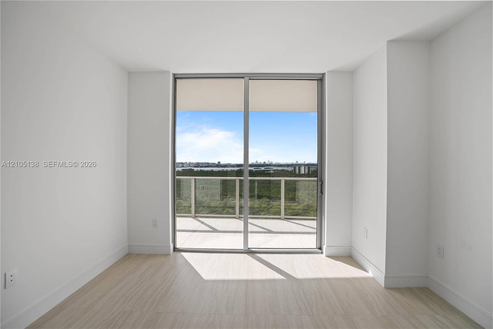 2411 Laguna Circle, #1505, North Miami, FL 33181 Photo 23