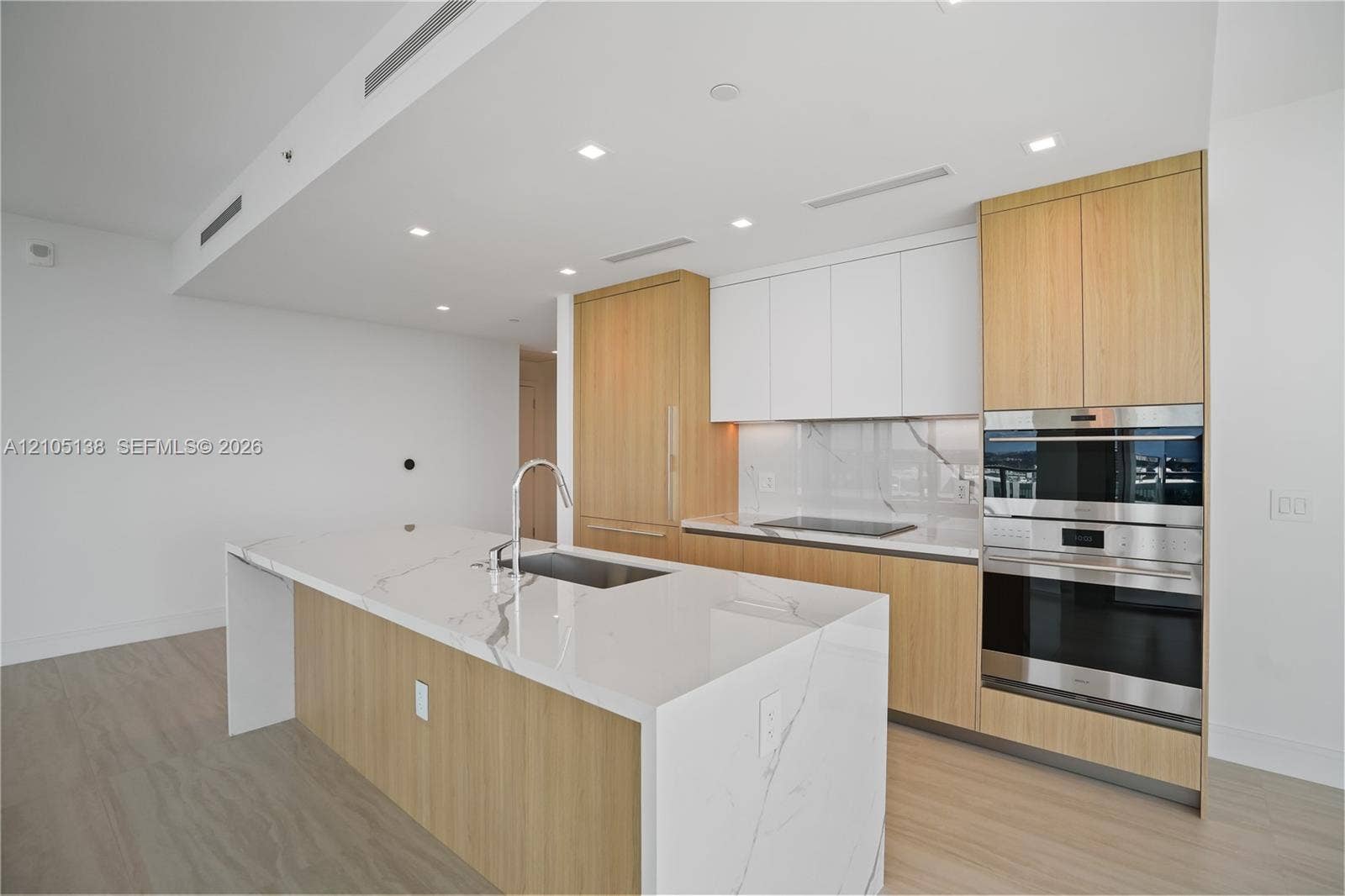 2411 Laguna Circle, #1505, North Miami, FL 33181 Photo 29
