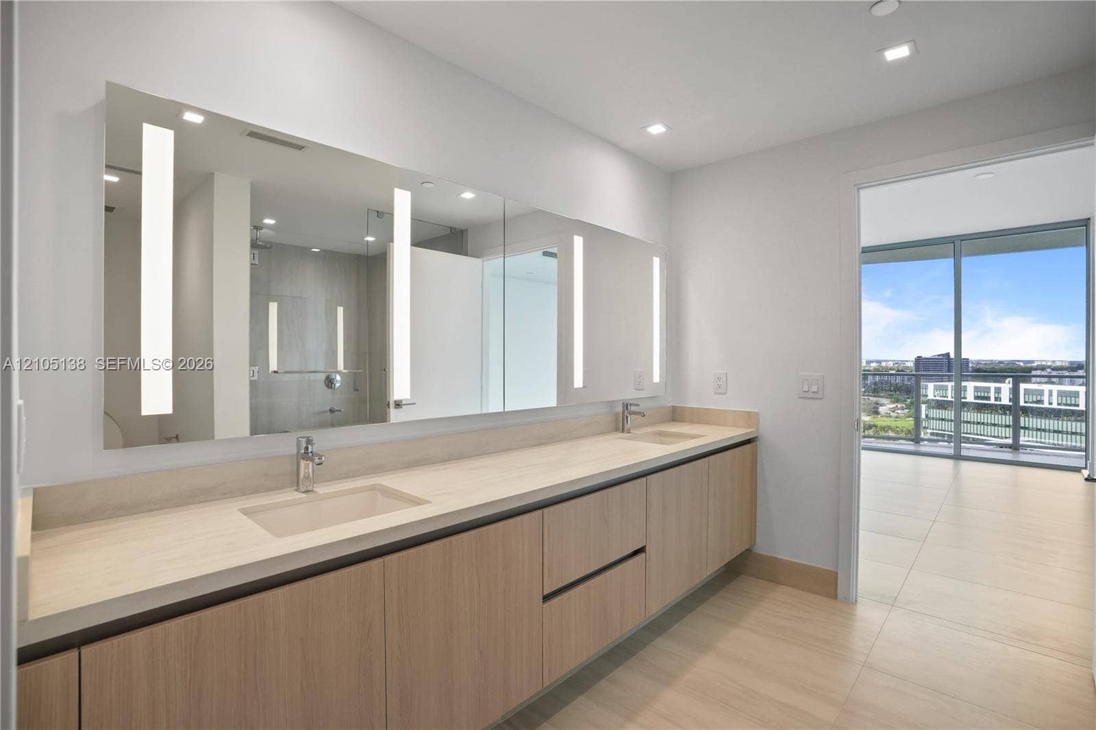 2411 Laguna Circle, #1505, North Miami, FL 33181 Photo 37