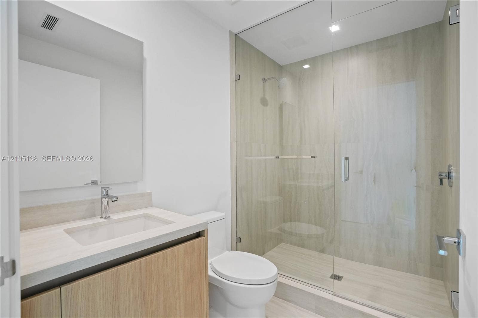 2411 Laguna Circle, #1505, North Miami, FL 33181 Photo 8