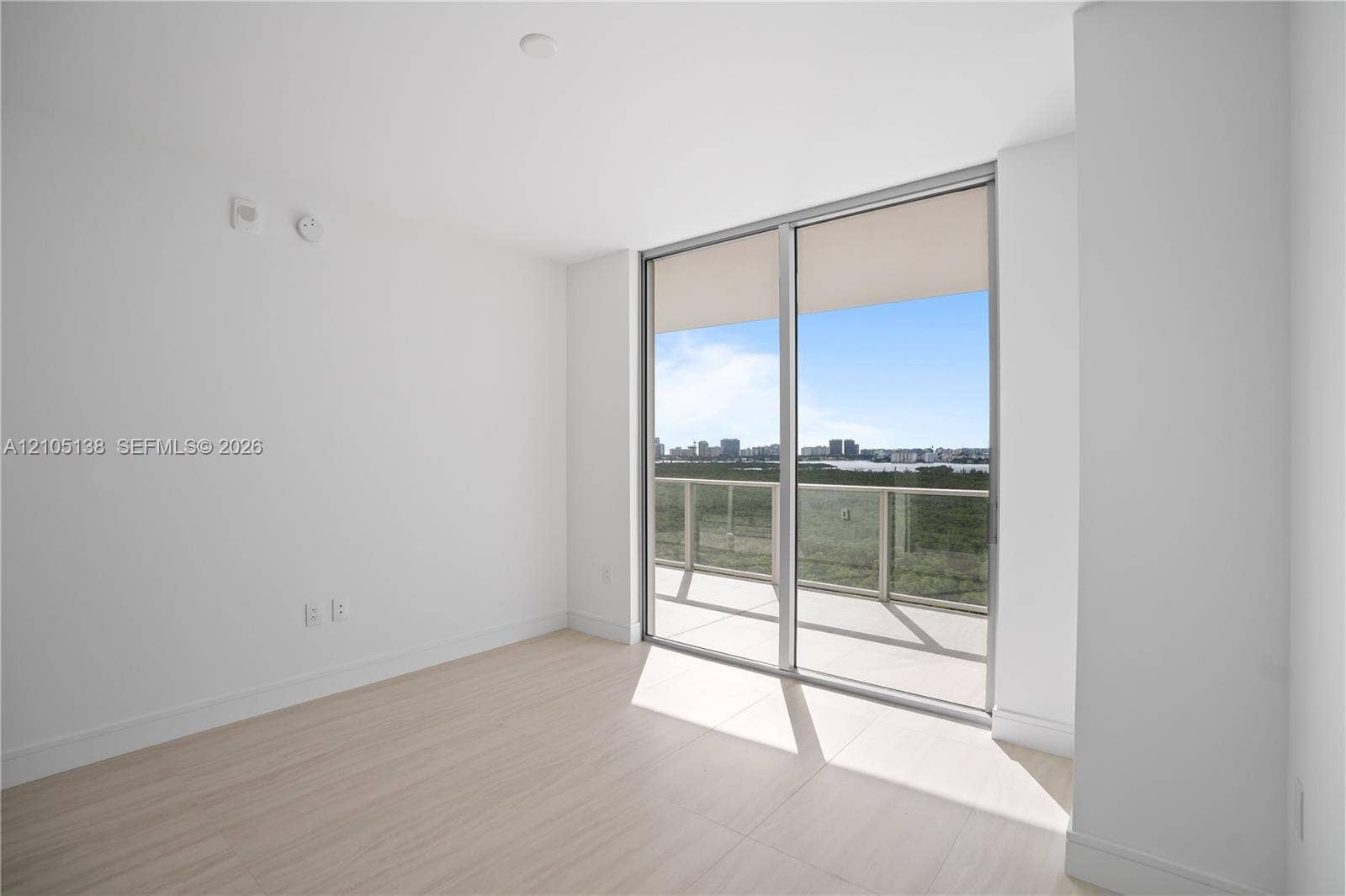 2411 Laguna Circle, #1505, North Miami, FL 33181 Photo 21