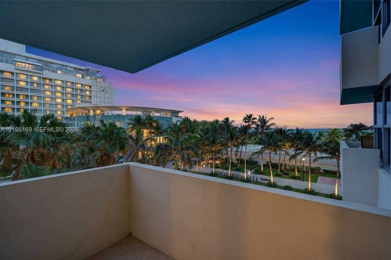 2899 Collins Avenue, #521, Miami Beach, FL 33140 Balcony