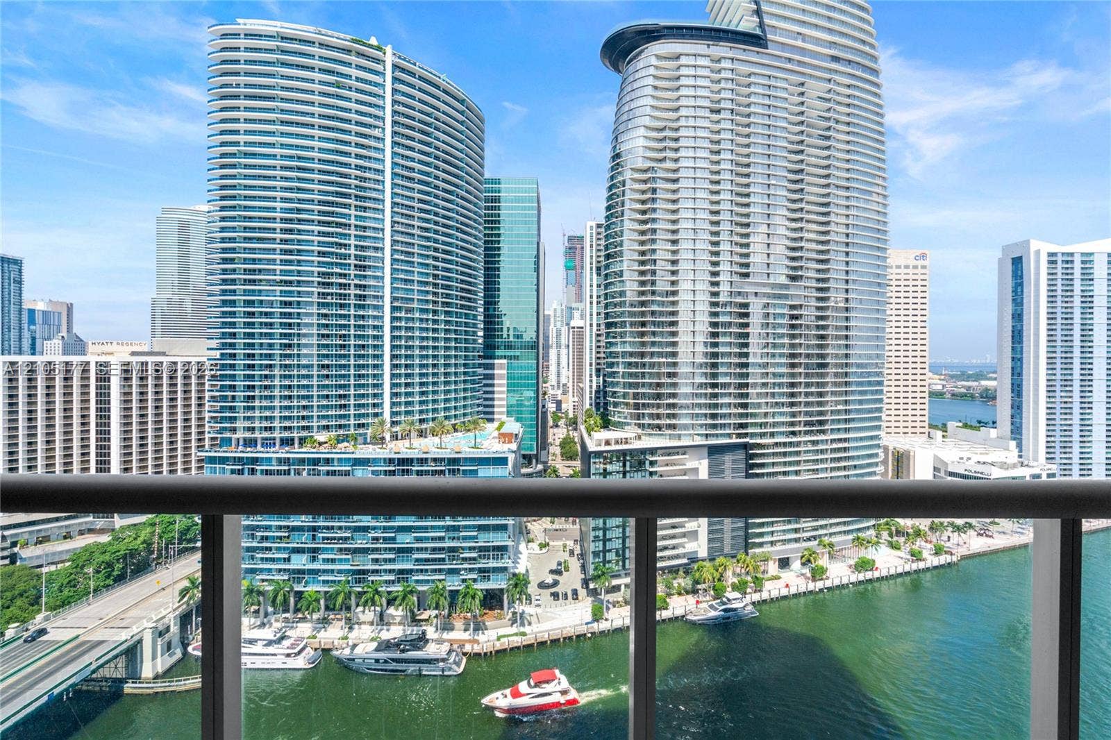 475 Brickell Avenue, #2414, Miami, FL 33131 Photo 2