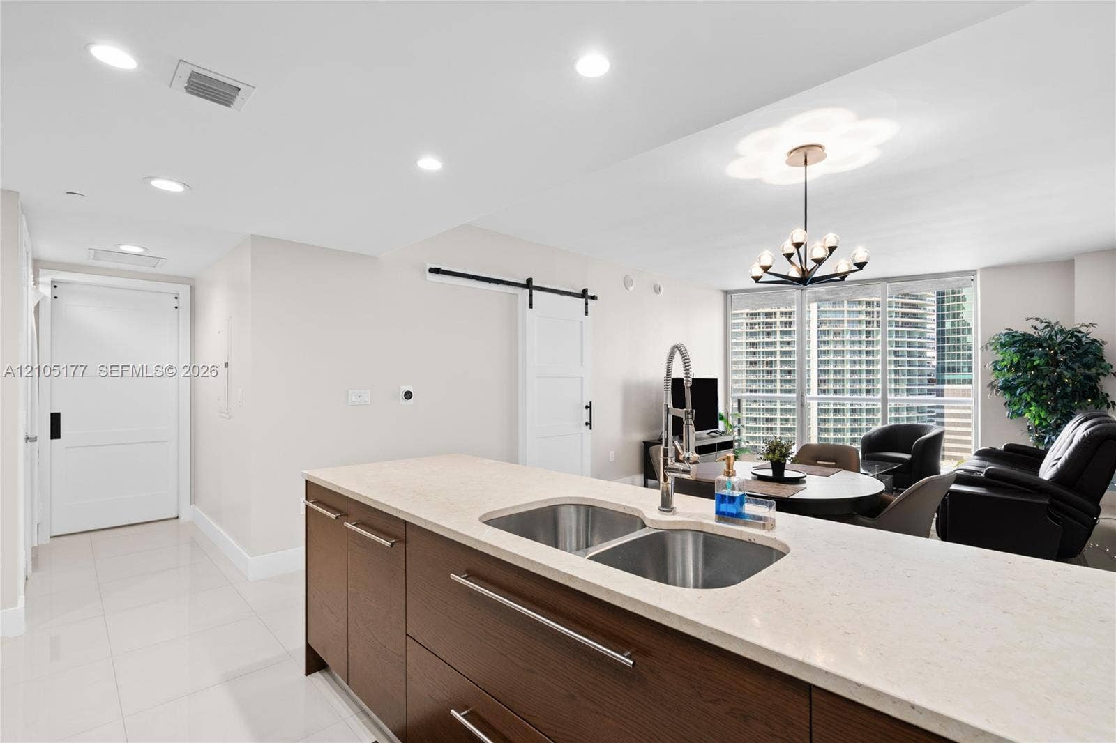 475 Brickell Avenue, #2414, Miami, FL 33131 Photo 10