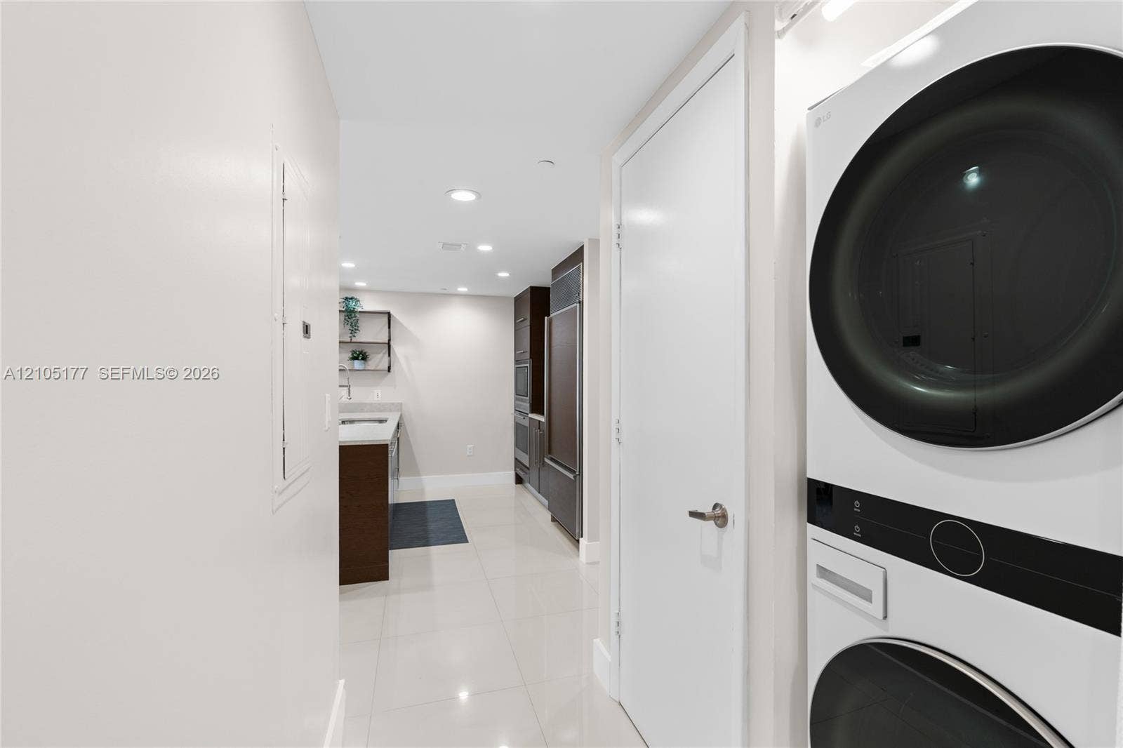 475 Brickell Avenue, #2414, Miami, FL 33131 Photo 23