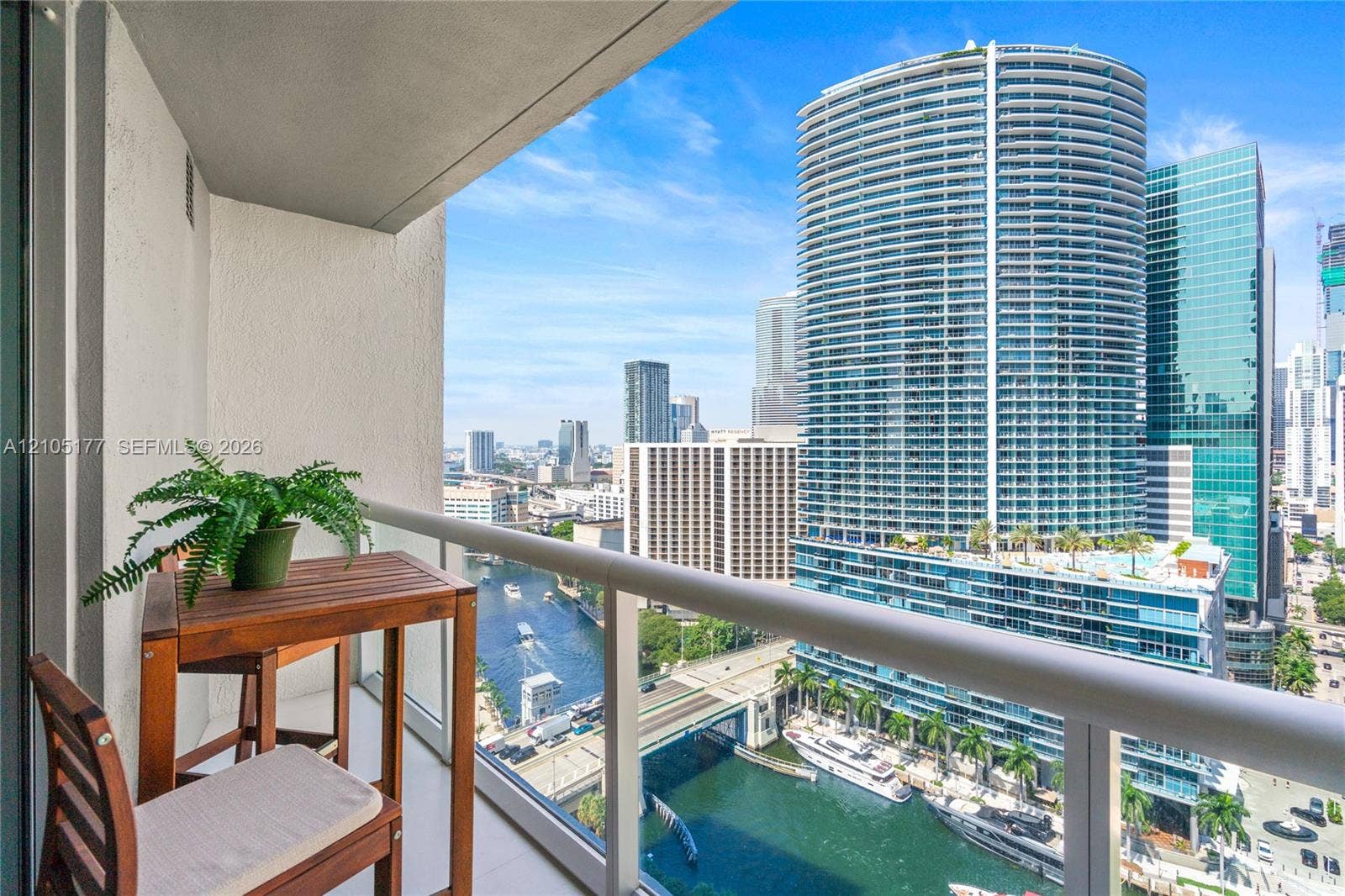 475 Brickell Avenue, #2414, Miami, FL 33131 Photo 34
