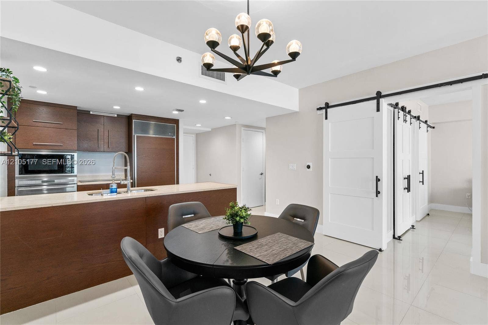 475 Brickell Avenue, #2414, Miami, FL 33131 Photo 11
