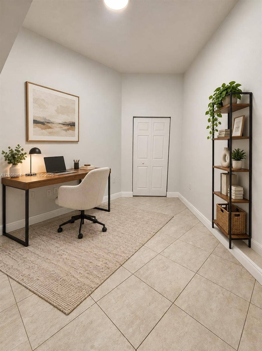 140 S Dixie Highway, #1008, Hollywood, Hollywood, FL 33020 Den area with closet