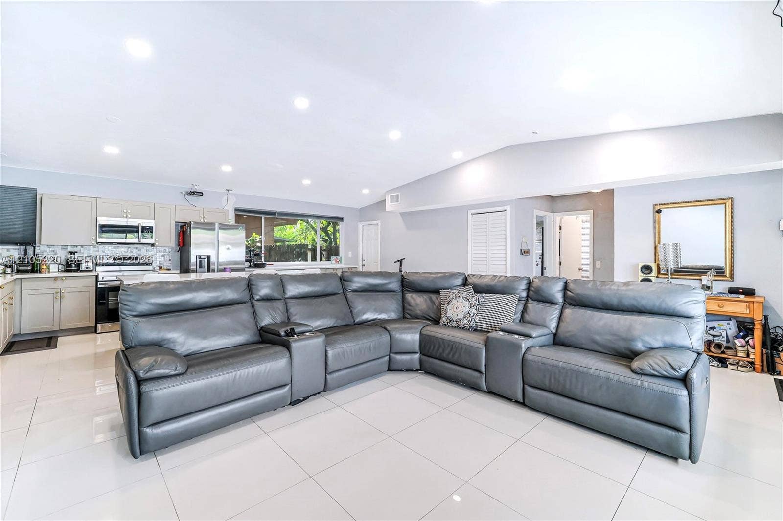 17251 NE 2nd Court, North Miami Beach, FL 33162 Photo 14
