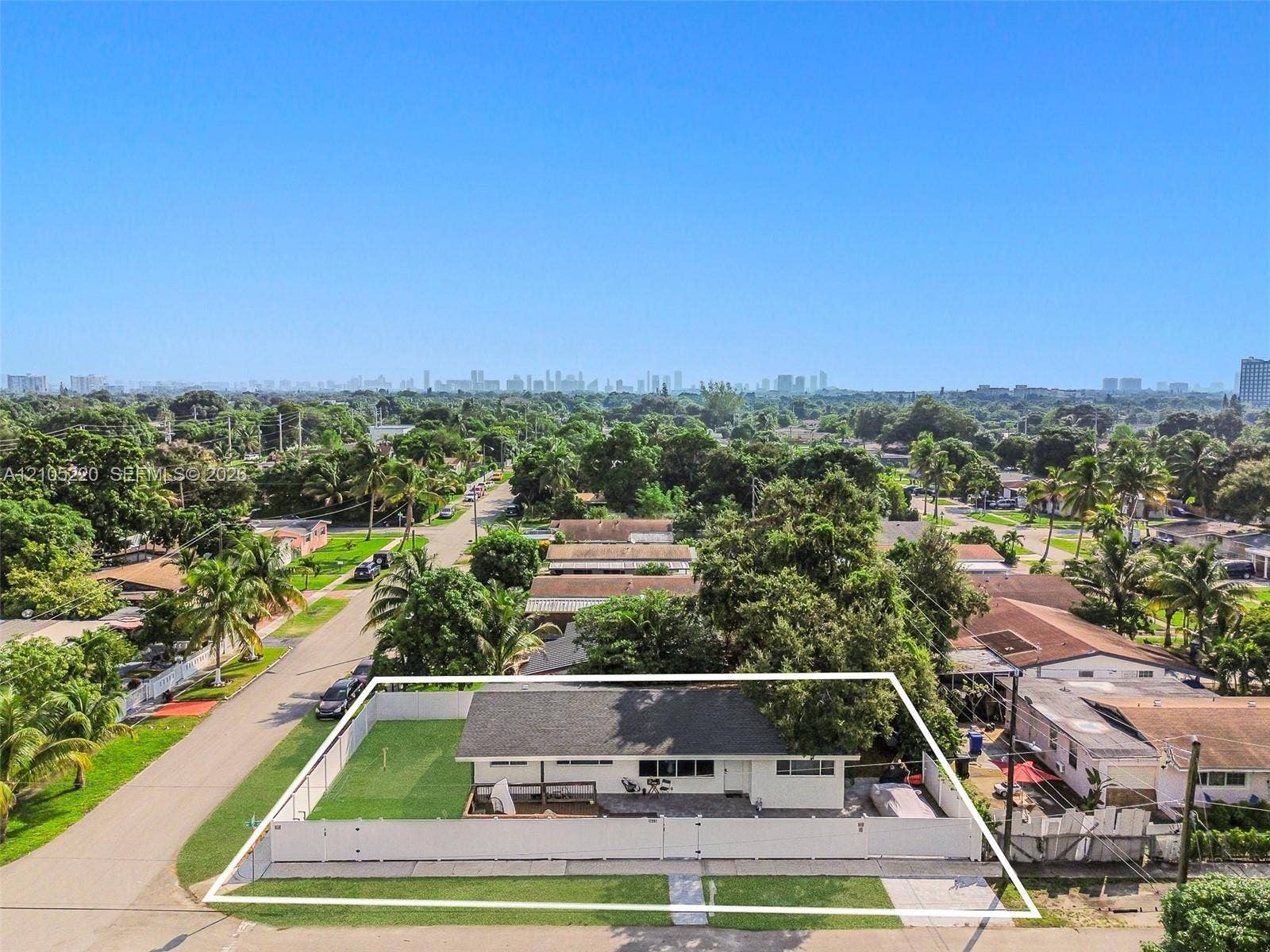 17251 NE 2nd Court, North Miami Beach, FL 33162 Photo 9