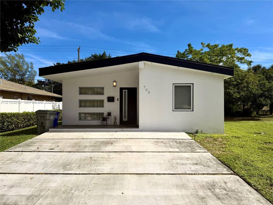 Property photo for 700 NW 17th Terrace, Pompano Beach, FL