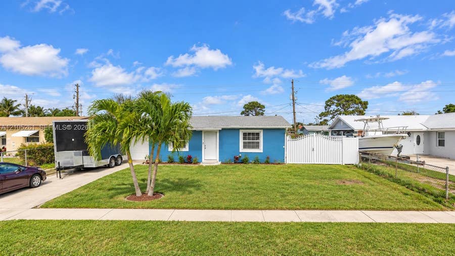 Property photo for 4947 N Royal Court N, West Palm Beach, FL