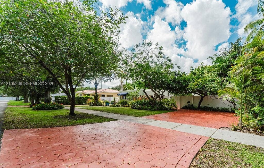 230 Miami Springs Avenue, Miami Springs, FL 33166 Photo 4