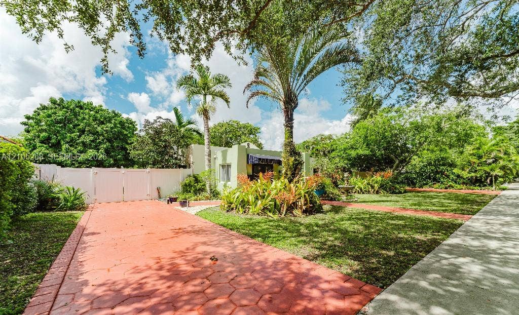 230 Miami Springs Avenue, Miami Springs, FL 33166 Photo 3