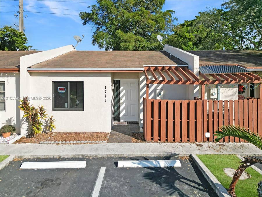 Property photo for 1711 NW 92nd Avenue, Pembroke Pines, FL