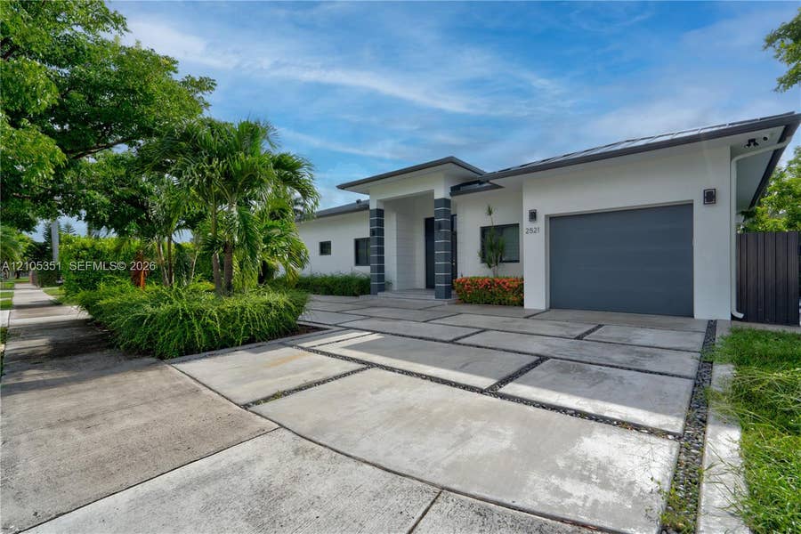 Property photo for 2521 SW 105th Avenue, Miami, FL