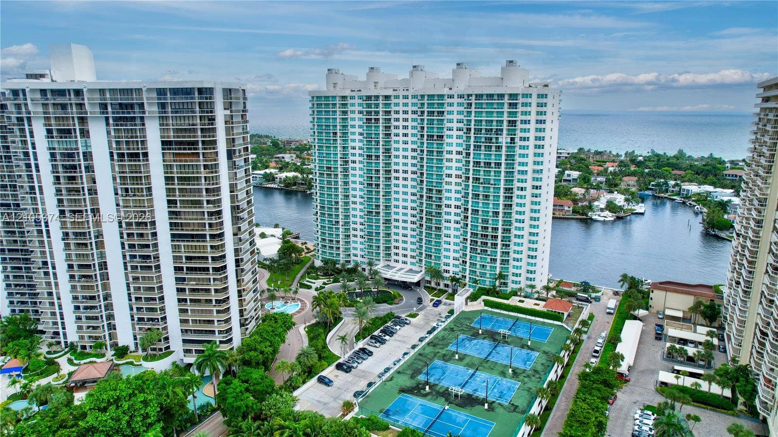 20281 E Country Club Drive, #2409, Aventura, FL 33180 Photo 2
