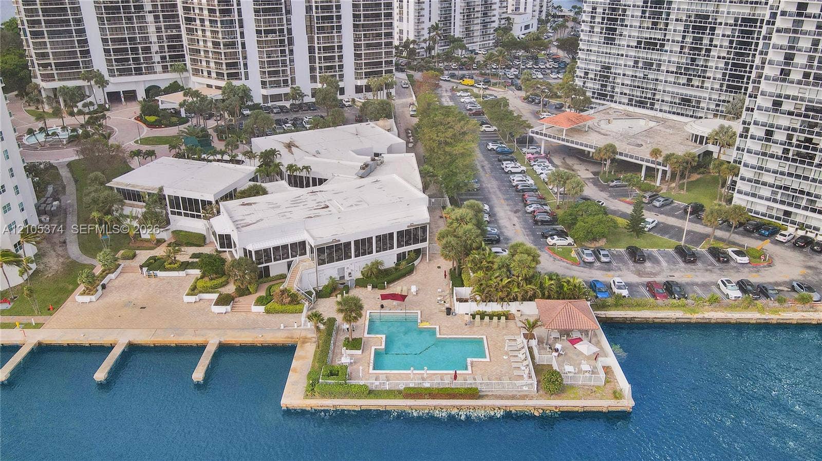 20281 E Country Club Drive, #2409, Aventura, FL 33180 Hamptons Restaurant, Gym/Spa, Movie Theater, Kids room, 2nd Pool