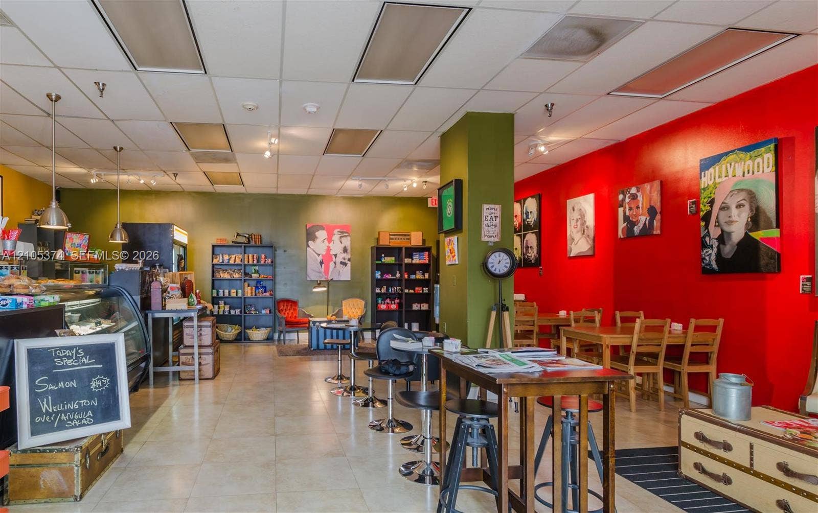 20281 E Country Club Drive, #2409, Aventura, FL 33180 Hamptons Cafe