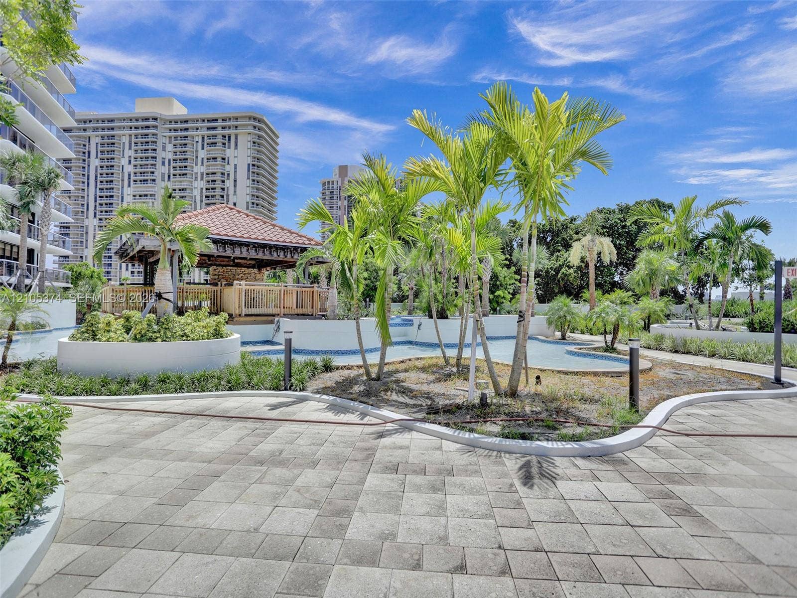 20281 E Country Club Drive, #2409, Aventura, FL 33180 BBQ Area