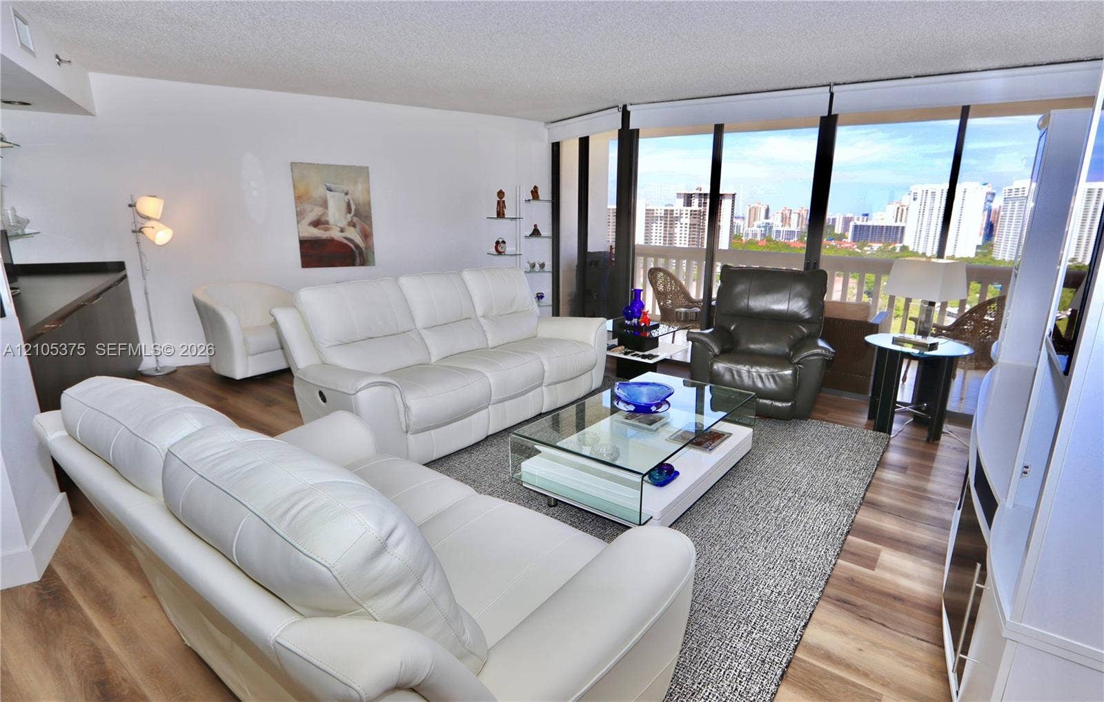 1000 Island Boulevard, #2005, Aventura, FL 33160 Photo 2