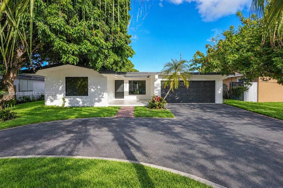 Property photo for 3905 SW 67th Terrace, Miramar, FL