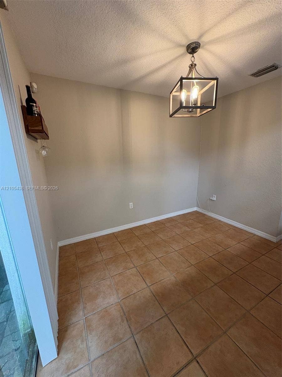 Neutral wall paint