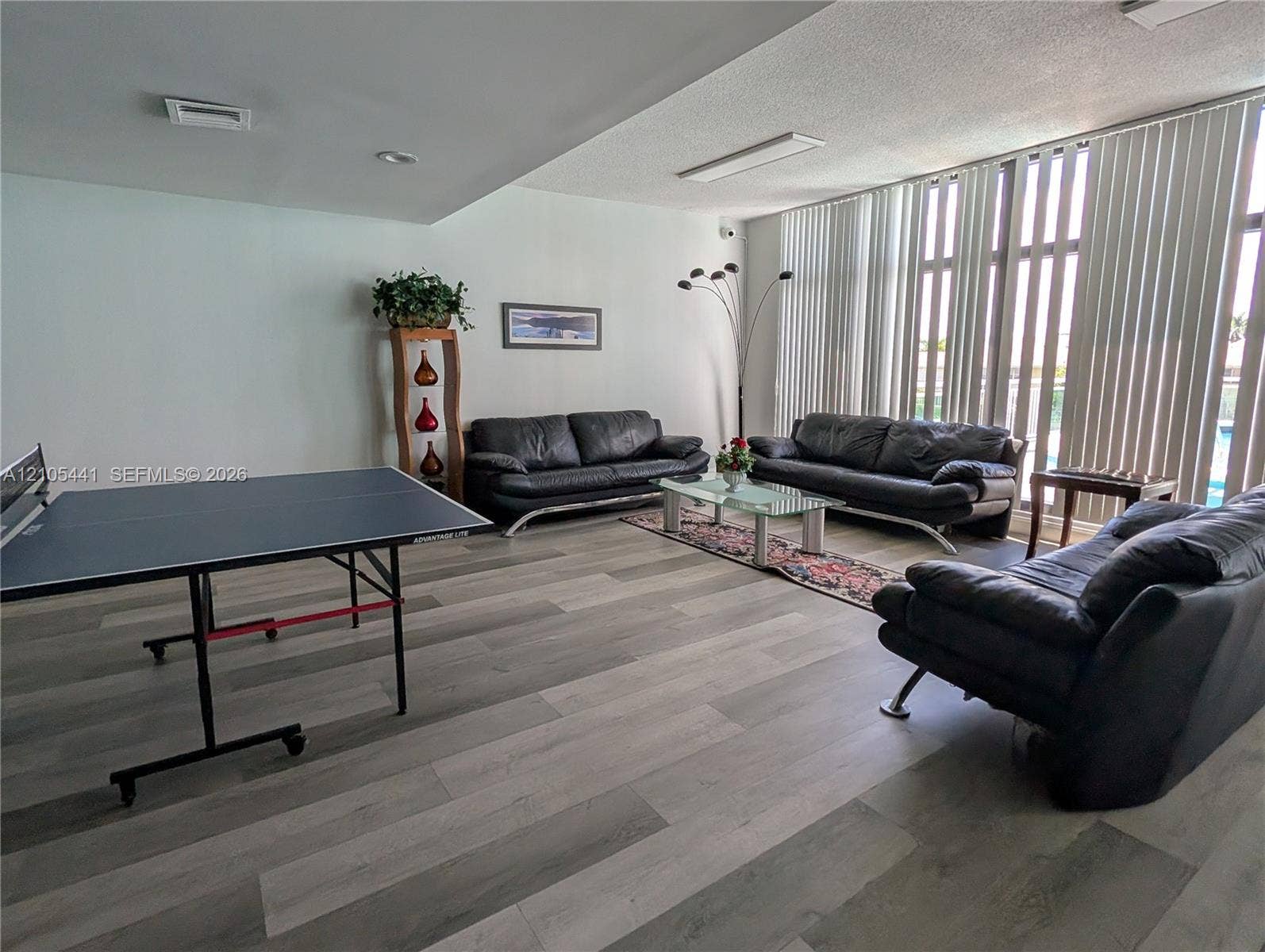 437 Golden Isles Drive, #15F, Hallandale Beach, FL 33009 Community Room