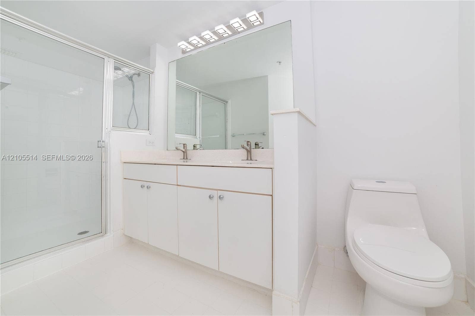 17100 N Bay Road, #1407, Sunny Isles Beach, Sunny Isles Beach, FL 33160 Master Bathroom