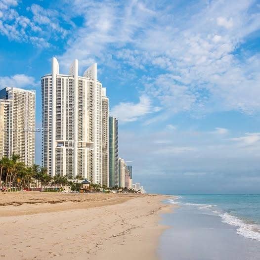 17100 N Bay Road, #1407, Sunny Isles Beach, Sunny Isles Beach, FL 33160 Walking distance to the Beach