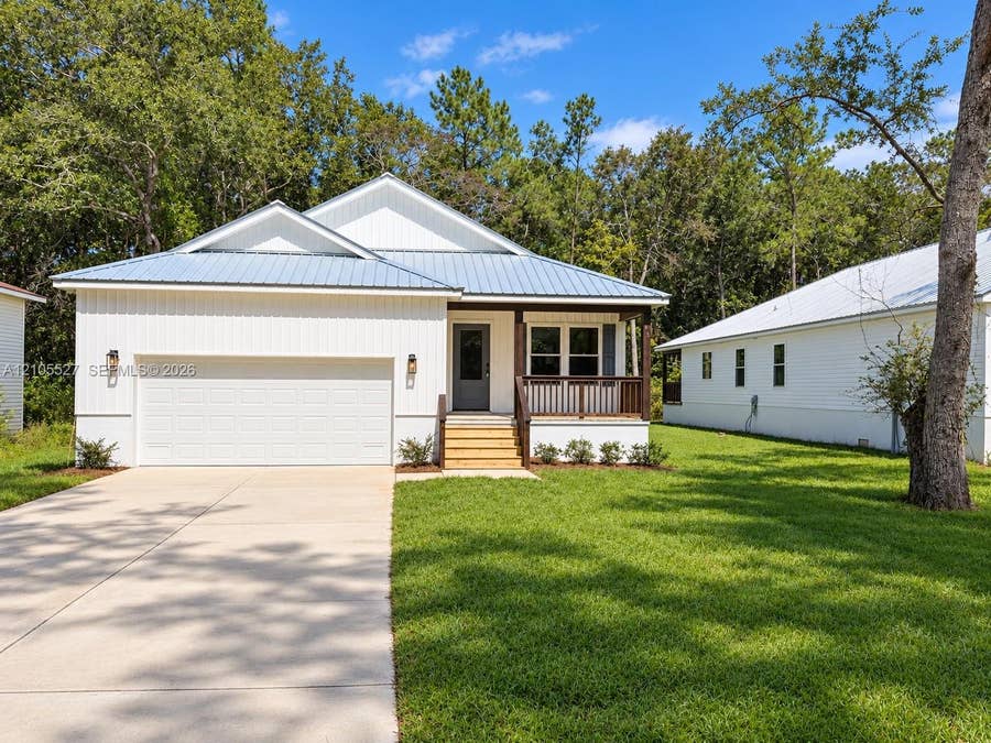Property photo for 34 Jolly Lane, FL