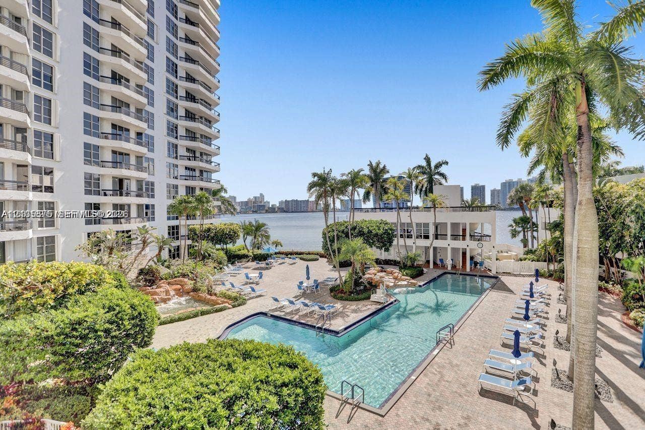 Enjoy resort-style living at Mystic Pointe in Aventura, featuring an exceptional collection of amenities designed for relaxation, recreation, and an active waterfront lifestyle.