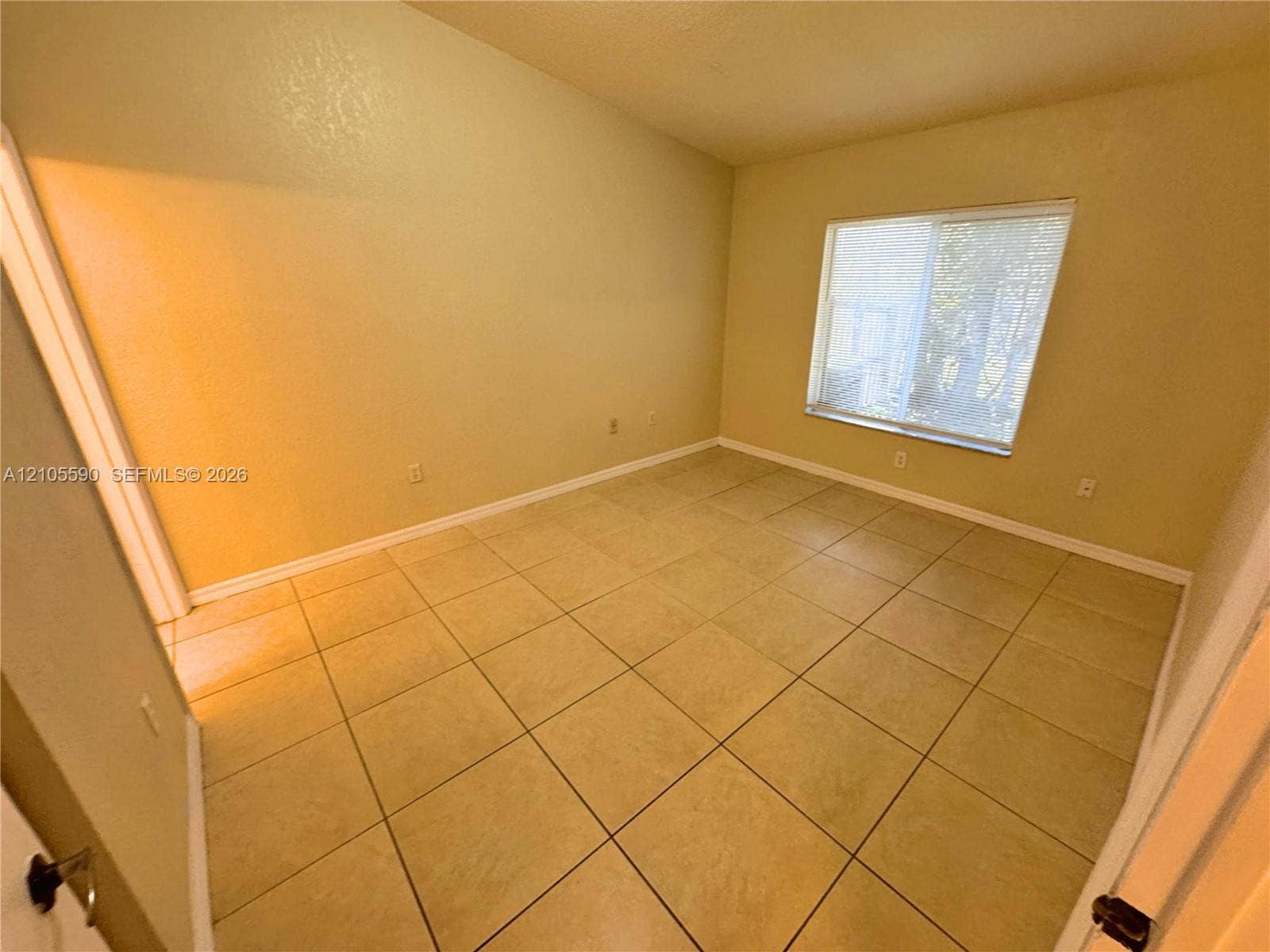 3942 SW 48th Avenue, Pembroke Park, FL 33023 Photo 4