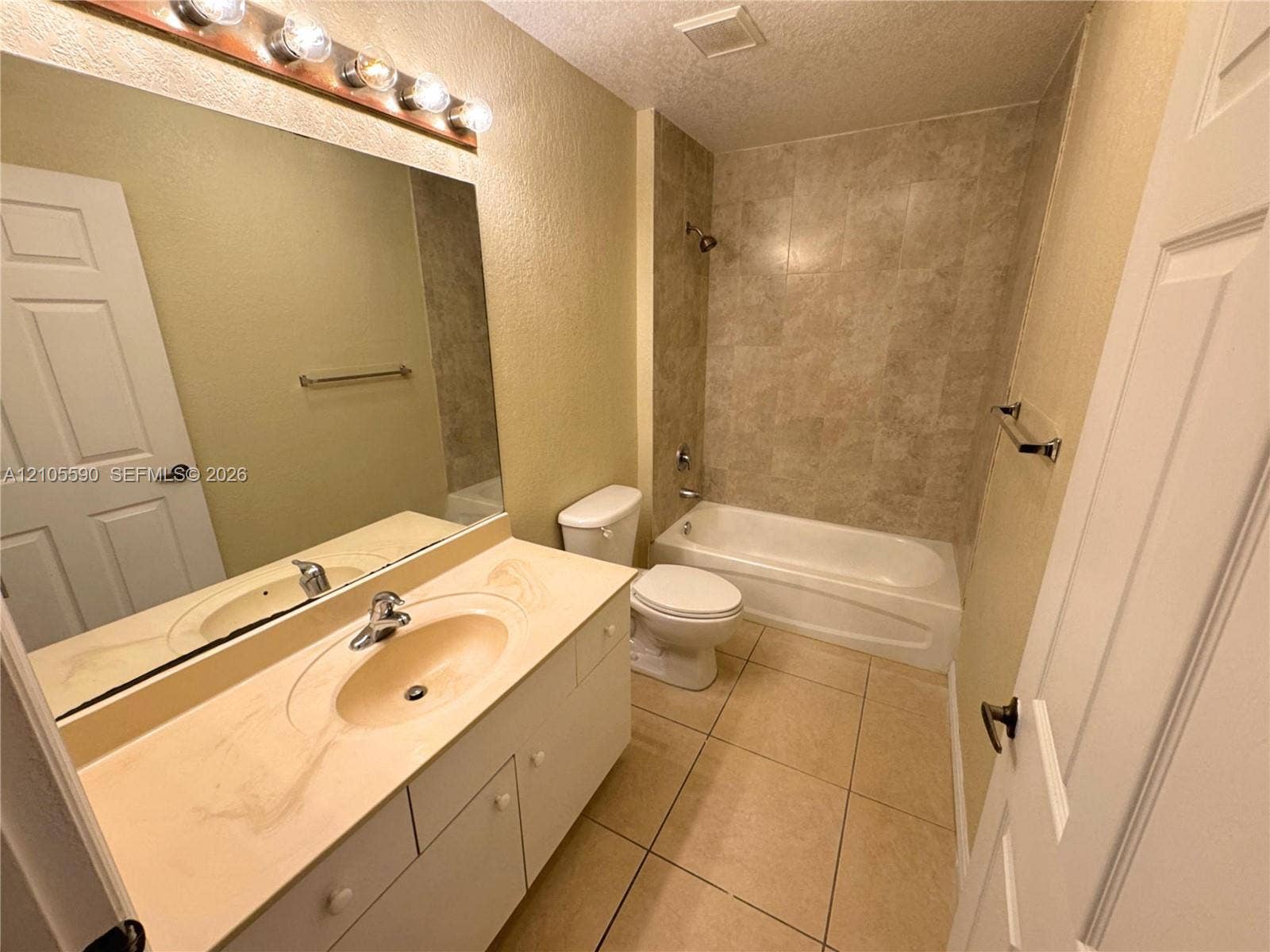 3942 SW 48th Avenue, Pembroke Park, FL 33023 Photo 6