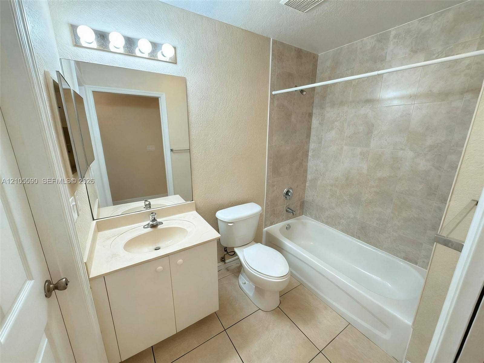 3942 SW 48th Avenue, Pembroke Park, FL 33023 Photo 7