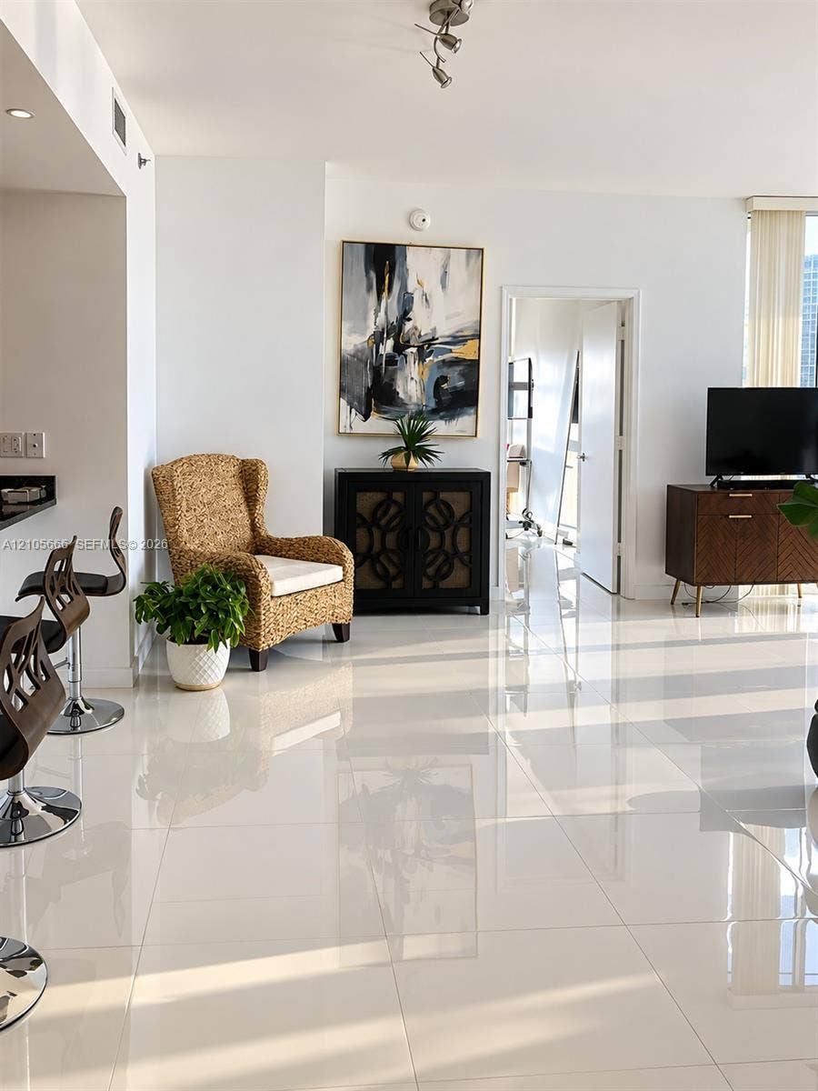 Property photo for 951 Brickell Avenue, #2410, Miami, FL