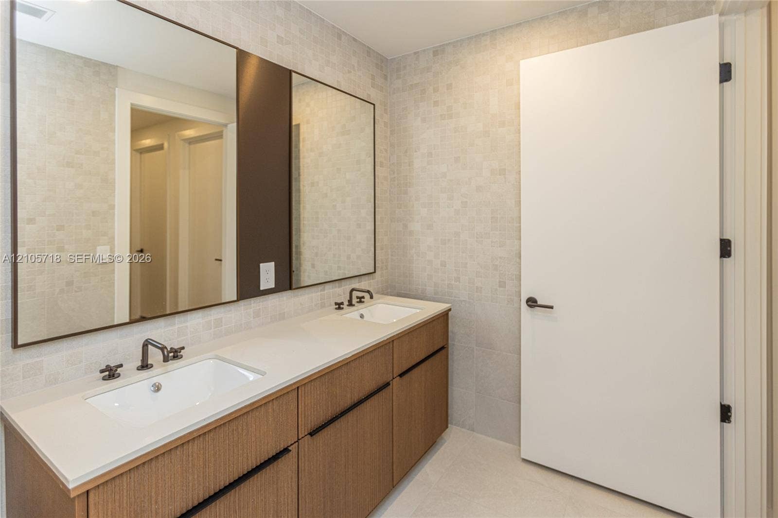 2200 Brickell Avenue, #GV16, Miami, FL 33129 3rd bathroom upstairs